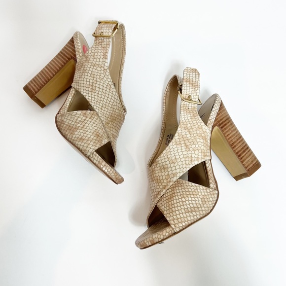 NEIMAN MARCUS ELOISE WOMEN HEELS LEATHER UPPER 6M SANDALS SNAKE PRINT - Picture 2 of 5